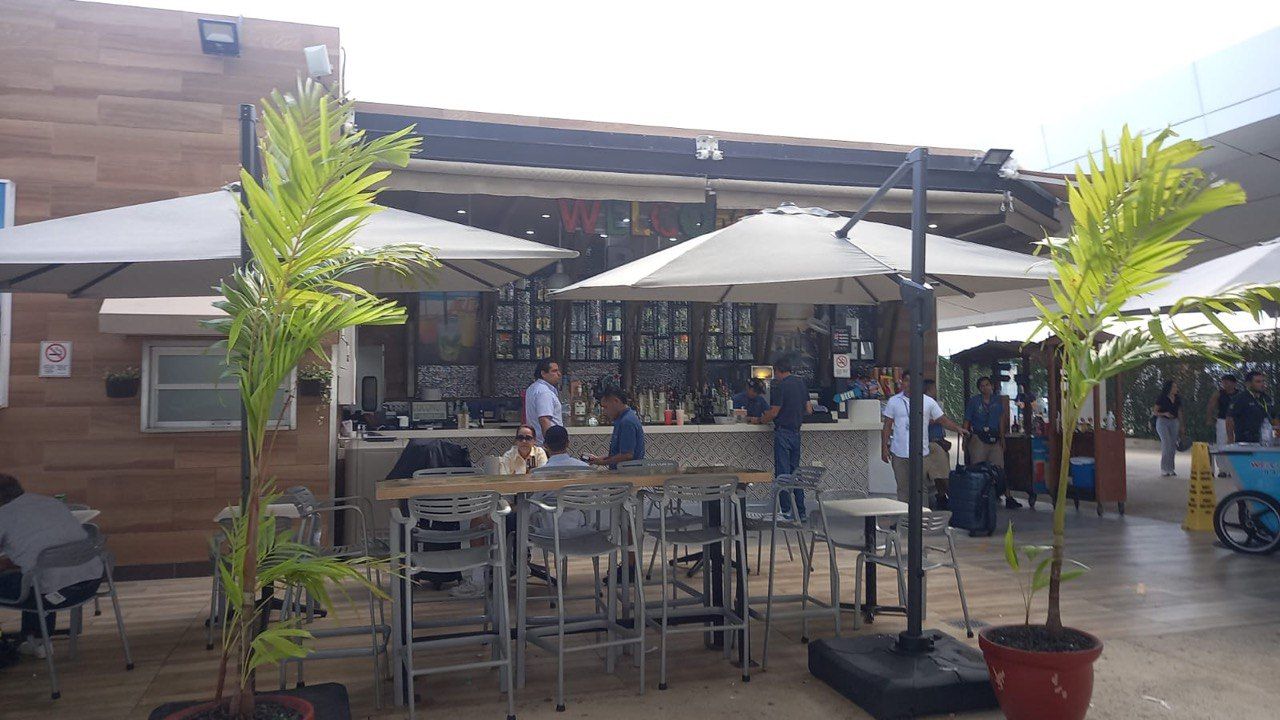 Welcome Bar at Terminal 4